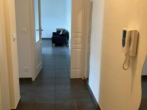 Spacieux T3 Climatisé avec Terrasse à Sète - FR-1-472-213