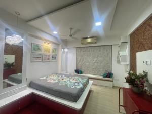 Tastefully done 2BHK cozy flat with artistic charm