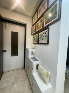 Tastefully done 2BHK cozy flat with artistic charm