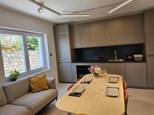 Apartment near Beach in Crikvenica 45030