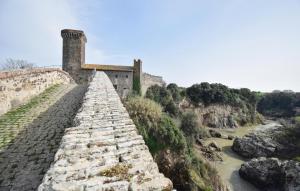 Amazing Apartment In Pescia Romana With Wifi