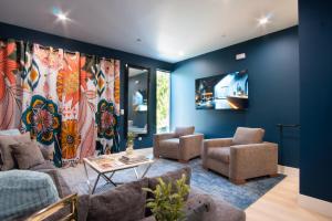 Merlot Chambers at Case Collective