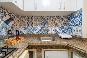 B&B Sparkling & Comfort, 1 step from Corniche