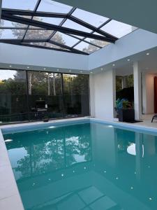 Sublime LOFT PISCINE Intérieure VERSAILLES
