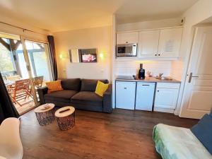 Parking Privée, Piscine chauffée et 2 balcons vu Golf de Deauville