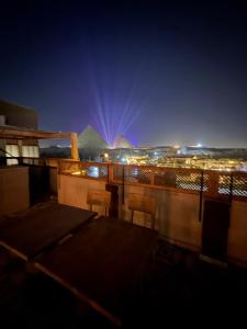 Cheristo pyramids view inn