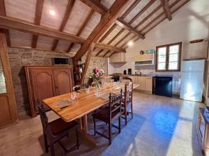 Maison au coeur de la forêt dans le Sidobre - GR36