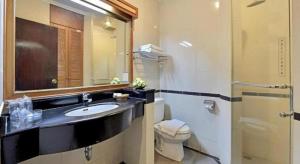 Grand Whiz Hotel Trawas