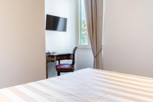 Zara Rooms
