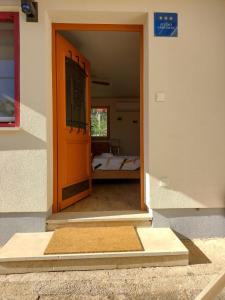 Studio 200 meters from the sea with garden
