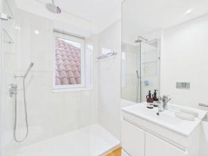 Bright 1BR w AC in Historic Alfama | By Airnest