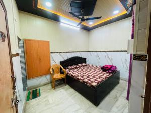 Dwarkapuri Paras guest house