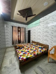 Dwarkapuri Paras guest house