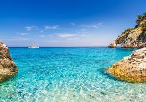 La Grotta Sardegna 5 Bedrooms each with a Private Ensuite Bathroom featuring a Hydromassage Shower Air Conditioning