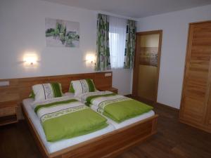 Ferienhaus u. Appartement Knauss