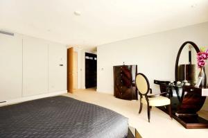 Hyde Park Two Bedroom House