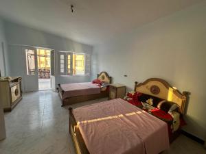 Great Villa with Garden and Sea View at al hanuvil