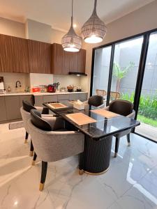 New 3BR Luxury Comfy villa in Seminyak Casa De Spoon