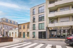 Foz Modern Luxury Sea View Balcony Apartments by LuxiStay