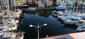 Merveilleuse Port - Piscine - Plage - Climatisation - Commerces