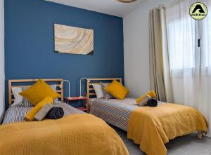 VolKKanrentals Casa Lila Seafront House
