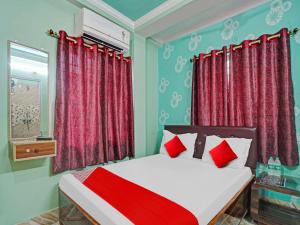 Hotel o Novelty Garden