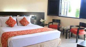 Danau Toba International Cottage