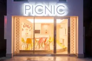 Picnic Hostel Osaka - Kobe
