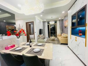 Serviced Apartment The Peak MidTown