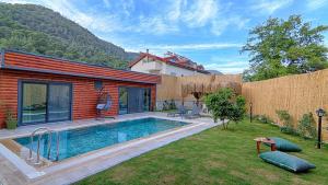 Private detached villa with swimming pool in İnlice, Fethiye