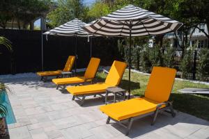 The Pearl & Oasis Duo Stylish 8BR Retreat