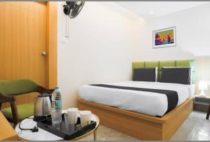 Hotel SS Comforts Luxury Rooms Kondapur