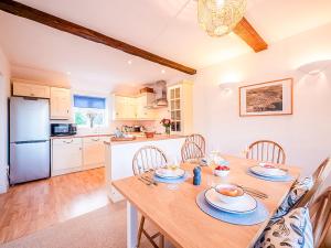 1 Alberni Cottage Hope Cove - 1-min walk to beach