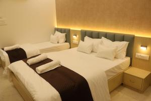 Samyak Stay