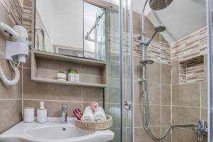 Fouki apartments Ipsos Beach