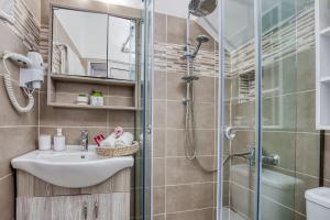 Fouki apartments Ipsos Beach