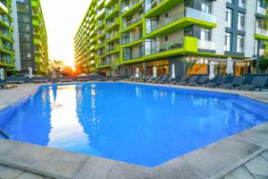 Panoramic SaeView Suite - Beach Pool & Spa Resort