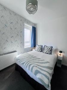 Great Modern Sea View Apartment on the Promenade