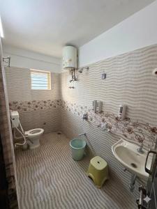 Shans Suites 2BHK Service apartment