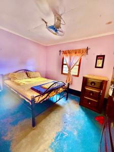 Superb Starling Hotel