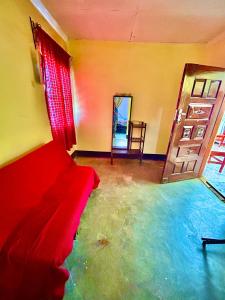 Superb Starling Hotel