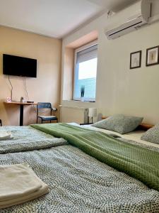 Rooms with private Bathroom & Free Parking Sobe Zoka,,