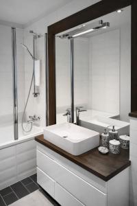 Downtown Boulevard View Residence