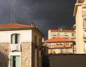 Seasonal rental Nice 50e per person per night