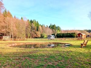 Roulotte Arya,tout confort petit déjeuner inclus