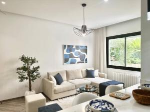 Topaz - Bright Apartment Lake 2