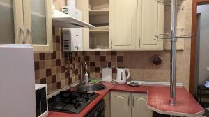 Квартира подобово Полтава у самому центрі з великим ліжком