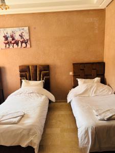 New cozy 2BR warm pool and parking