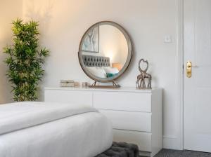 Luxury Two Beds Apartment in Canary Wharf