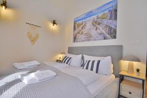 Sunset Apartments - Słoneczne studio dla dwóch osób jedynie 300m od plaży